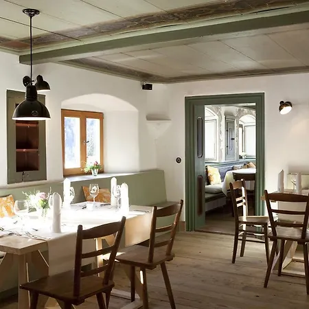 Tannerhof - Ihr Versteck In Den Bergen 3*